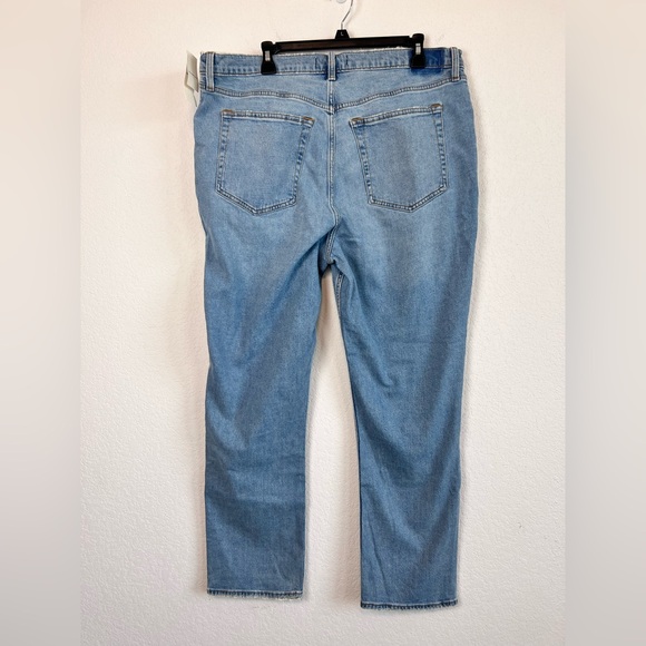 NWT: Abercrombie & Fitch The 90's Slim Straight Ultra High Rise Jeans Size 34 - Picture 4 of 11